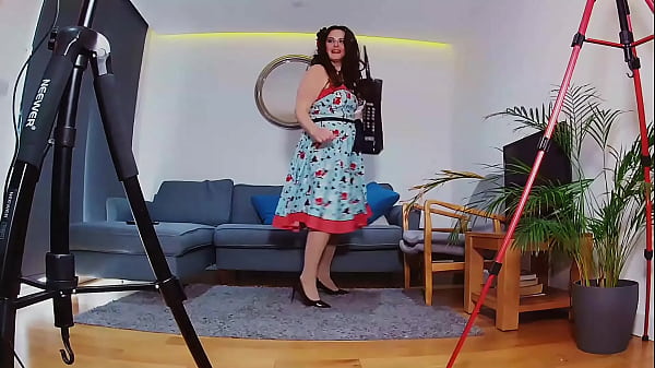 Rockabily Polish Mama Gets Off Upskirt view trailer starring Juliet Redhead
