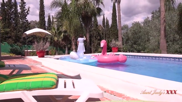 Aunt Judys And Jojo Robinson In Judys Xxx – Lost Stepmother Id Like To Fuck Tourist Needs Your Assist (pov)