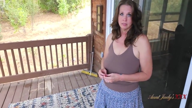 Horny Busty Mature Amateur Milf Autumn Fucks Her Contractor